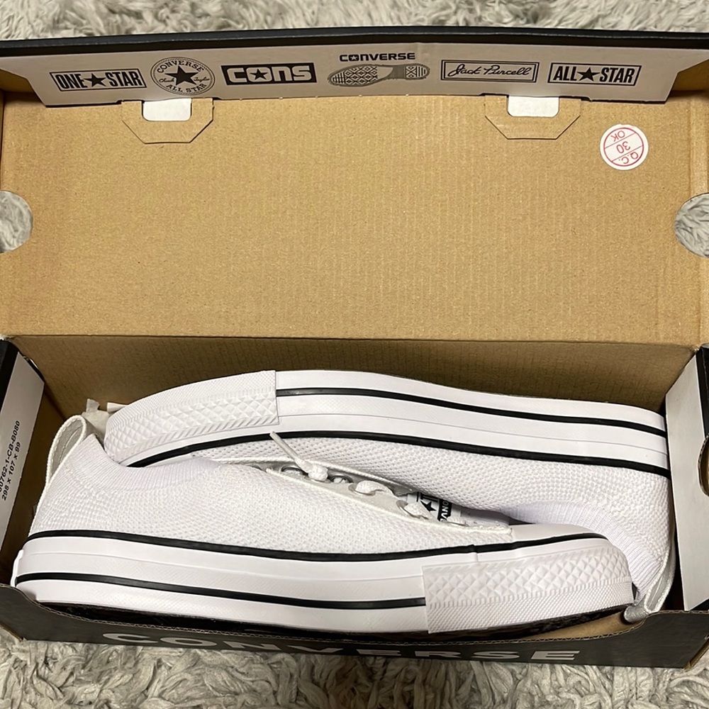 Never worn, comes in original box